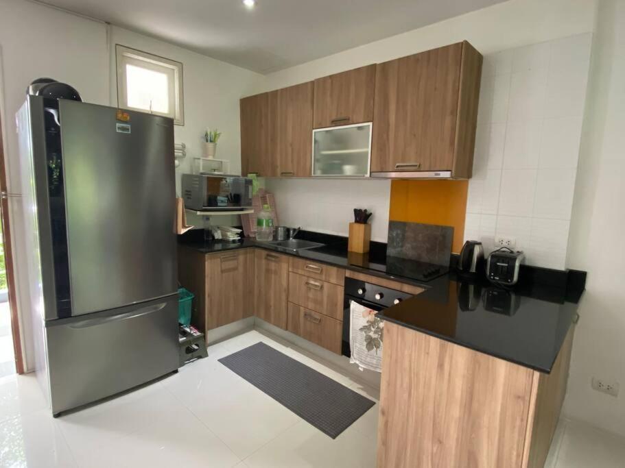 Lejlighed Spacious Golf View 2 Bdrs 100 Sqm Phuket