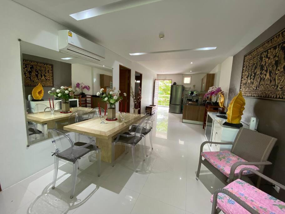 Lejlighed Spacious Golf View 2 Bdrs 100 Sqm Phuket